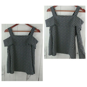 🌴3/$20 Ann Taylor Geometric Cold Shoulder Blouse